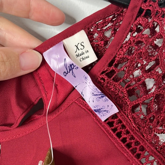 Francesca’s Burgundy Lace Sleeve Tie Back Dress NWT - Picture 3 of 7